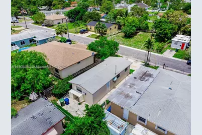 805 NW 3rd #1, Hallandale Beach, FL 33009 - Photo 3