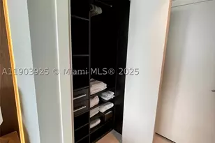 200 Biscayne Blvd, Miami, FL 33131 - Photo 13