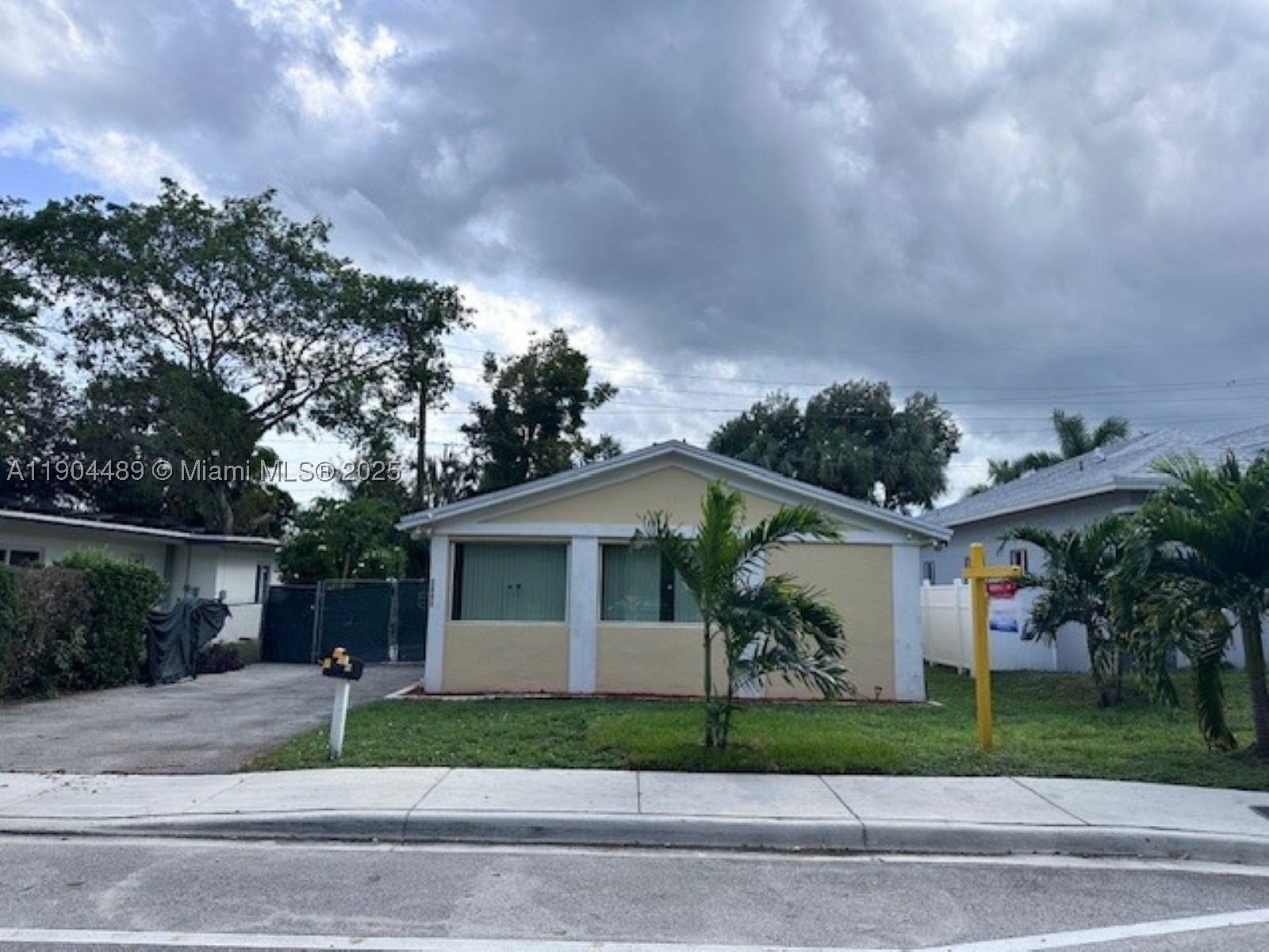 2898 NW 6th main architectural view
