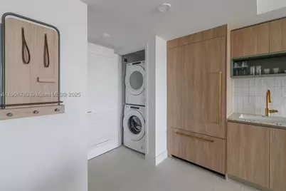 159 NE 6th #3404, Miami, FL 33132 - Photo 15