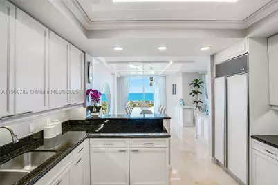 20201 E Country Club #1903, Aventura, FL 33180 - Photo 15
