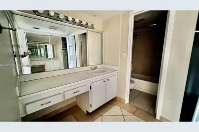 100 Bayview #607, Sunny Isles Beach, FL 33160 - Photo 9