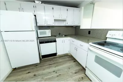 20379 W Country Club #737, Aventura, FL 33180 - Photo 9