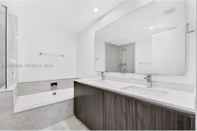 488 NE 18th #1815, Miami, FL 33132 - Photo 21