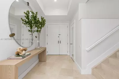 808 Brickell Key #3901, Miami, FL 33131 - Photo 3