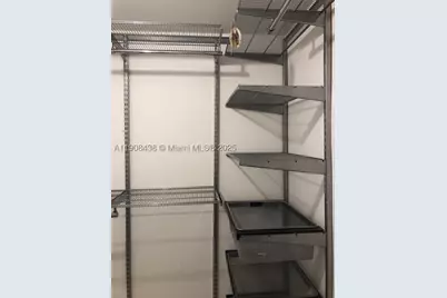 200 Biscayne Boulevard #902, Miami, FL 33131 - Photo 13