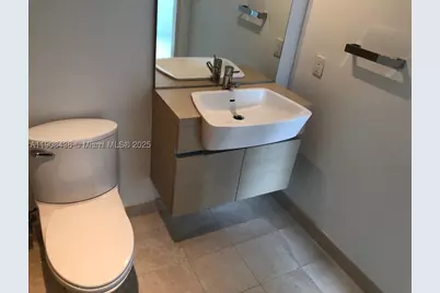 200 Biscayne Boulevard #902, Miami, FL 33131 - Photo 9