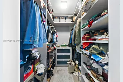 68 SE 6th #2505, Miami, FL 33131 - Photo 11
