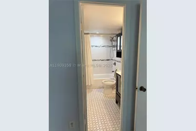 8411 NW 8th #203, Miami, FL 33126 - Photo 7