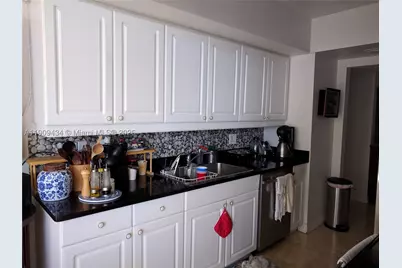 21055 Yacht Club #1602, Aventura, FL 33180 - Photo 11