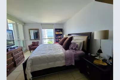 21055 Yacht Club #1602, Aventura, FL 33180 - Photo 5
