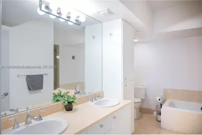 19900 E Country Club #318, Aventura, FL 33180 - Photo 11