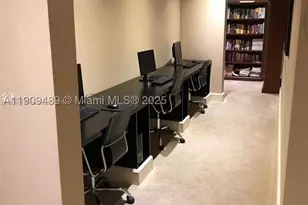 19900 E Country Club, Aventura, FL 33180 - Photo 27