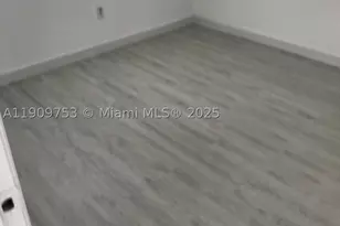 438 NE 210th Circle, Miami, FL 33179 - Photo 19