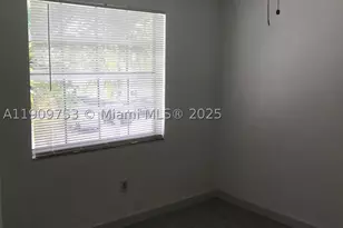 438 NE 210th Circle, Miami, FL 33179 - Photo 11