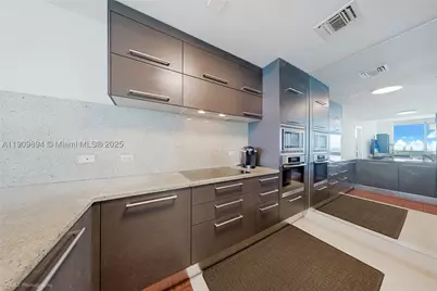 900 Biscayne #2602, Miami, FL 33132 - Photo 5
