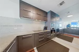 900 Biscayne, Miami, FL 33132 - Photo 5