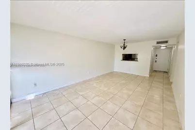 10825 SW 112th #302, Miami, FL 33176 - Photo 3