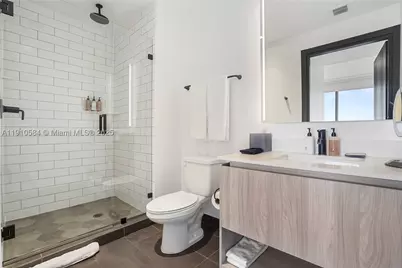 398 NE 5th #1811, Miami, FL 33132 - Photo 15