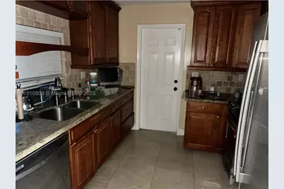 6390 Harding, Hollywood, FL 33024 - Photo 5