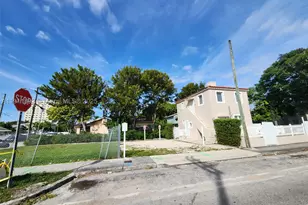243 SW 10th, Miami, FL 33130 - Photo 3