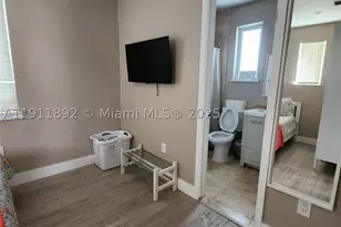 243 SW 10th, Miami, FL 33130 - Photo 9