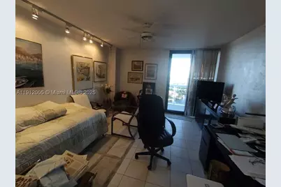 20515 E Country Club #2047, Aventura, FL 33180 - Photo 7