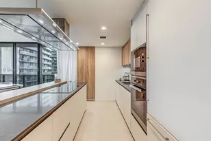 1000 Brickell, Miami, FL 33131 - Photo 13