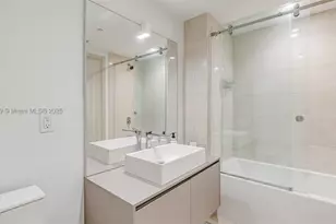 1000 Brickell, Miami, FL 33131 - Photo 43