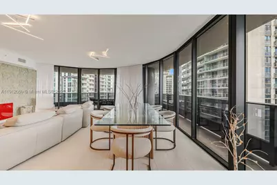 1000 Brickell #3002, Miami, FL 33131 - Photo 17