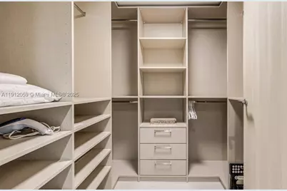 1000 Brickell #3002, Miami, FL 33131 - Photo 29