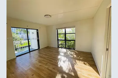 1650 NE 115th #311, Miami, FL 33181 - Photo 11