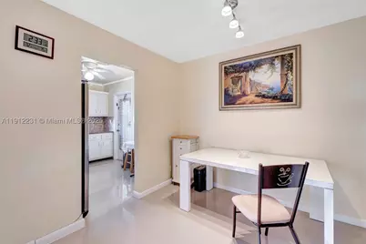 1943 Monroe #310D, Hollywood, FL 33020 - Photo 5
