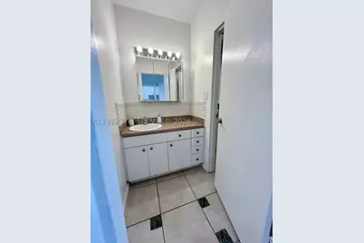 100 Lincoln #1220, Miami Beach, FL 33139 - Photo 7