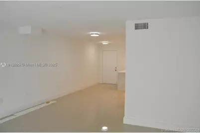 9375 Fontainebleau #L122, Miami, FL 33172 - Photo 9