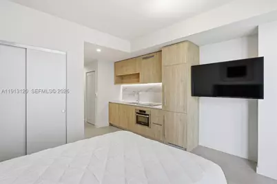 11 NE 6th #1906, Miami, FL 33132 - Photo 13