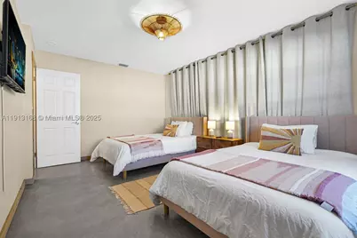 1012 NE 2nd, Hallandale Beach, FL 33009 - Photo 25
