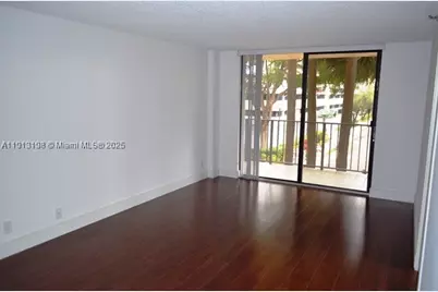 290 174th #M10, Sunny Isles Beach, FL 33160 - Photo 11