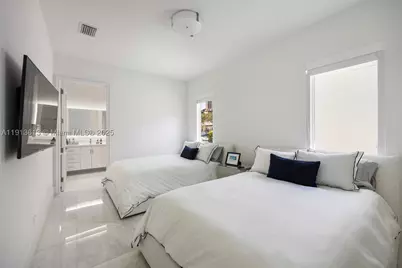 2760 Brickell #2760, Miami, FL 33129 - Photo 19