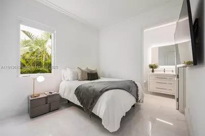 2760 Brickell #2760, Miami, FL 33129 - Photo 11