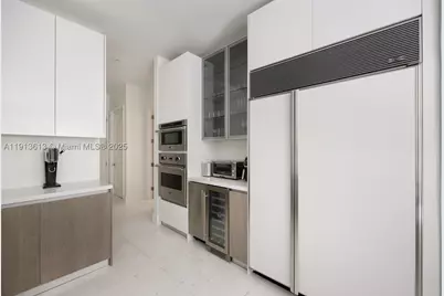 2760 Brickell #2760, Miami, FL 33129 - Photo 9