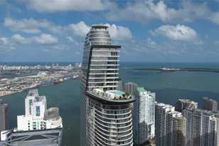 300 Biscayne Blvd, Miami, FL 33131 - Photo 3