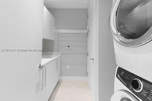 15701 Collins, Sunny Isles Beach, FL 33160 - Photo 29