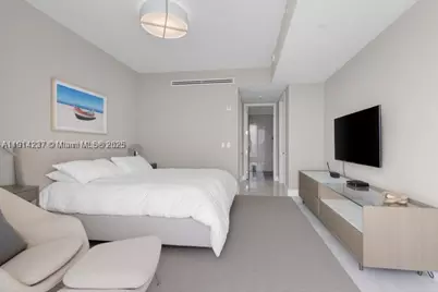 15701 Collins #3203, Sunny Isles Beach, FL 33160 - Photo 11