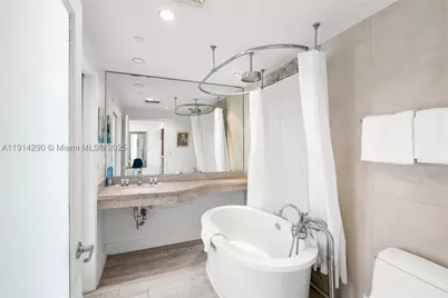 1060 Ocean #D307, Miami Beach, FL 33139 - Photo 9