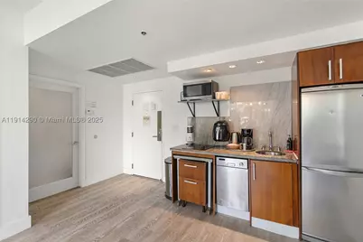 1060 Ocean #D307, Miami Beach, FL 33139 - Photo 23