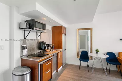 1060 Ocean #D307, Miami Beach, FL 33139 - Photo 19