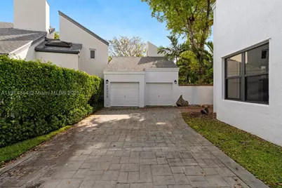 20215 W Oak Haven, Miami, FL 33179 - Photo 5