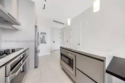 1030 15th #306, Miami Beach, FL 33139 - Photo 17