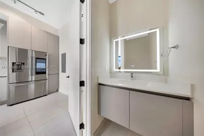 1030 15th #306, Miami Beach, FL 33139 - Photo 25